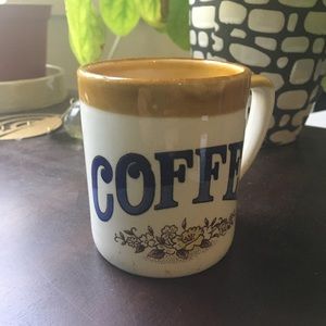 🍯 Vintage 70s Coffee Mug